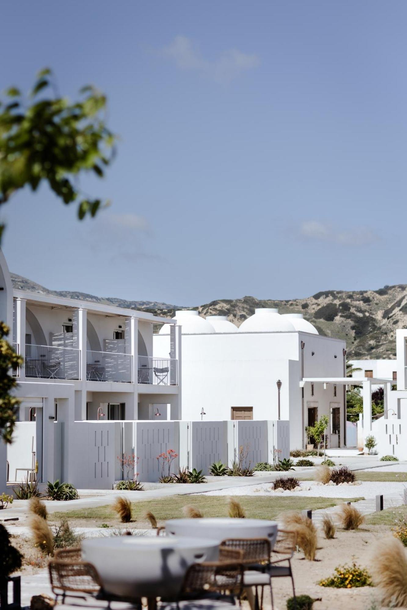 Alero Seaside Skyros Resort Exterior photo